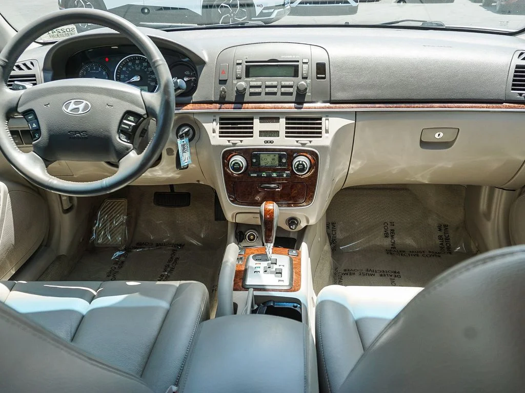 Used 2006 White Hyundai GLS V6 image 14