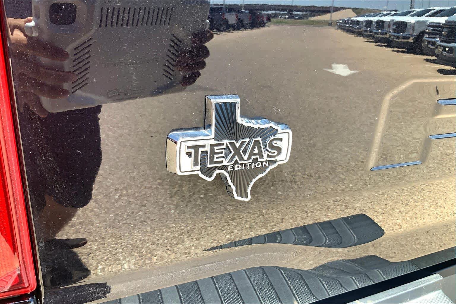 Used 2024 Agate Black Metallic Ford XLT image 33
