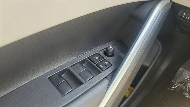 Certified Used 2022 BARCELONA RED MET. Toyota  image 19