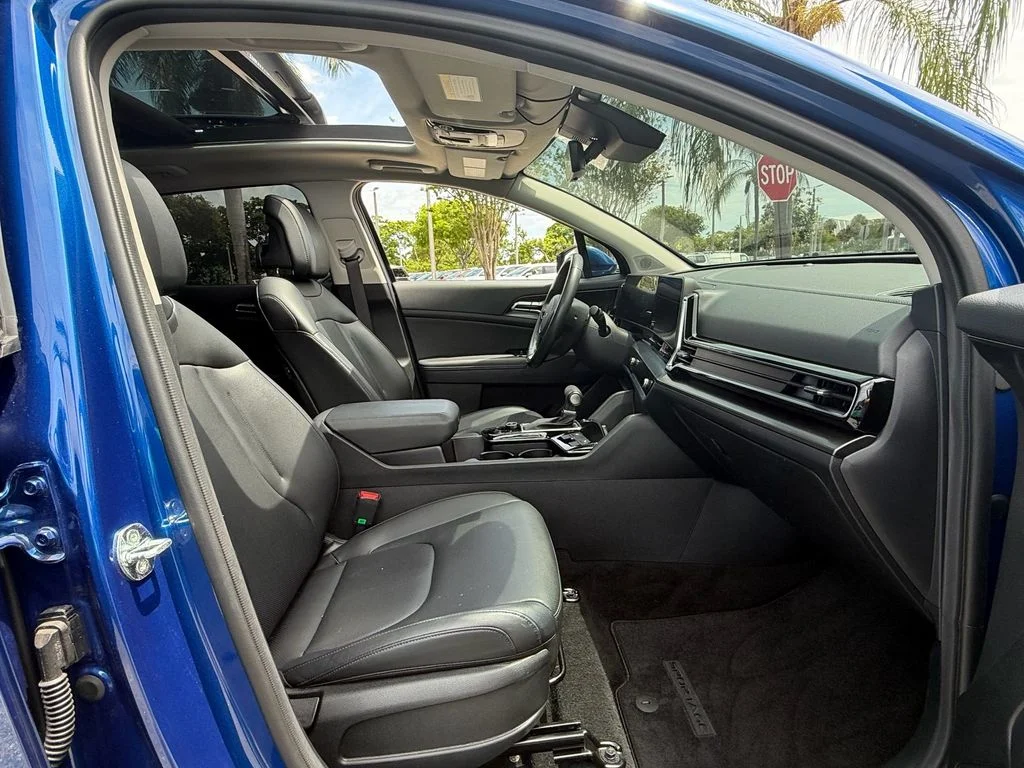 Used 2025 Blue Kia EX image 17