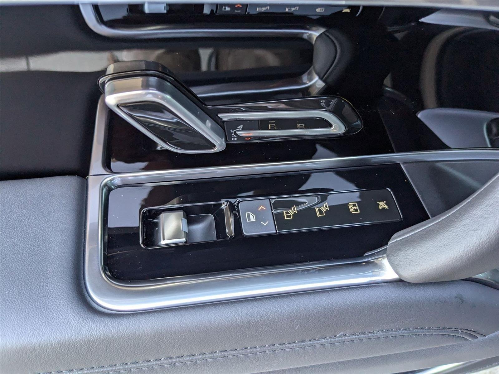 New 2025 Carpathian Grey LAND ROVER SE PHEV image 25