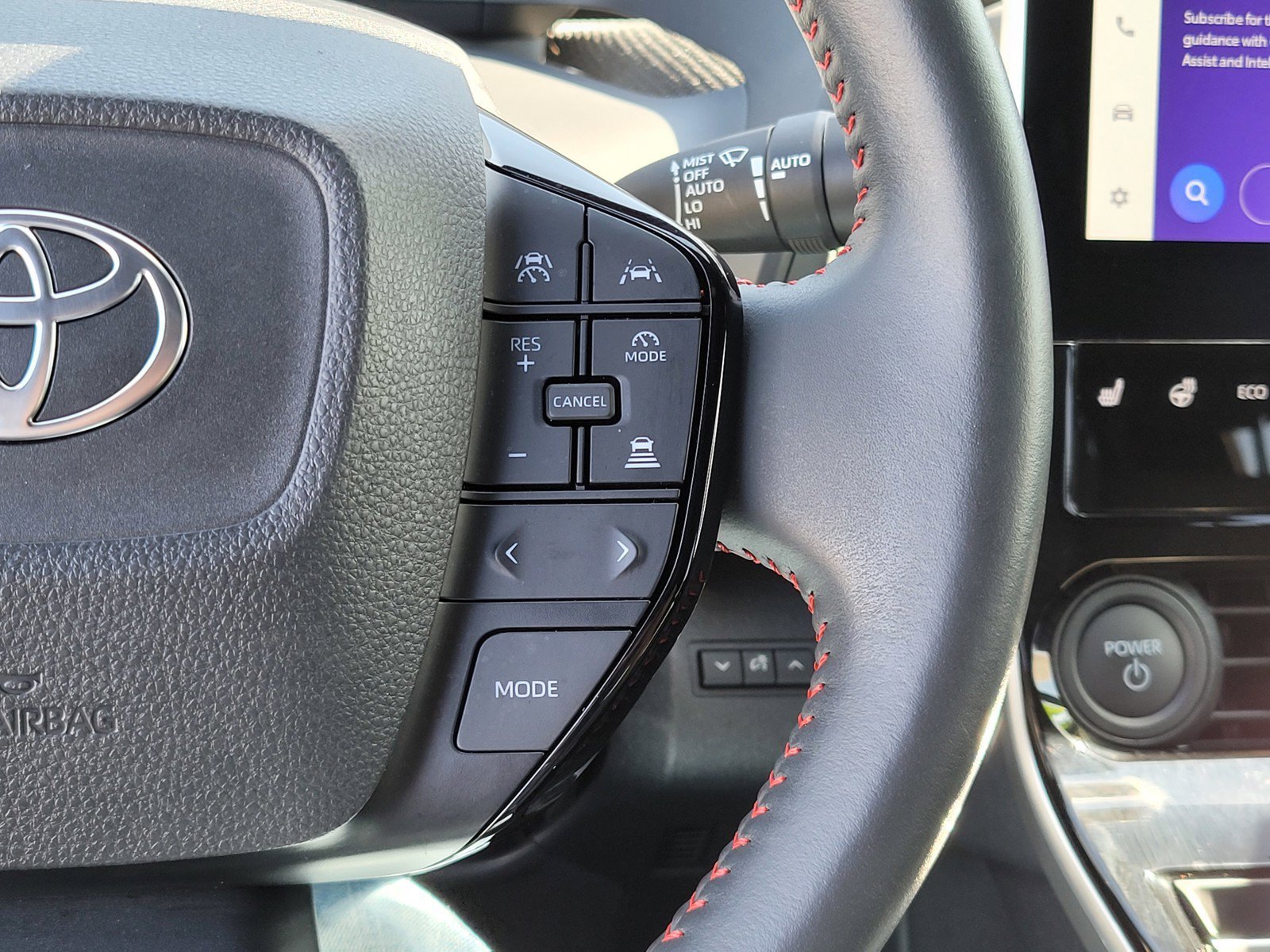 Used 2025  Toyota  image 26