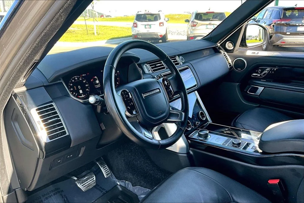 Used 2021 Silver Land Rover Westminster image 14