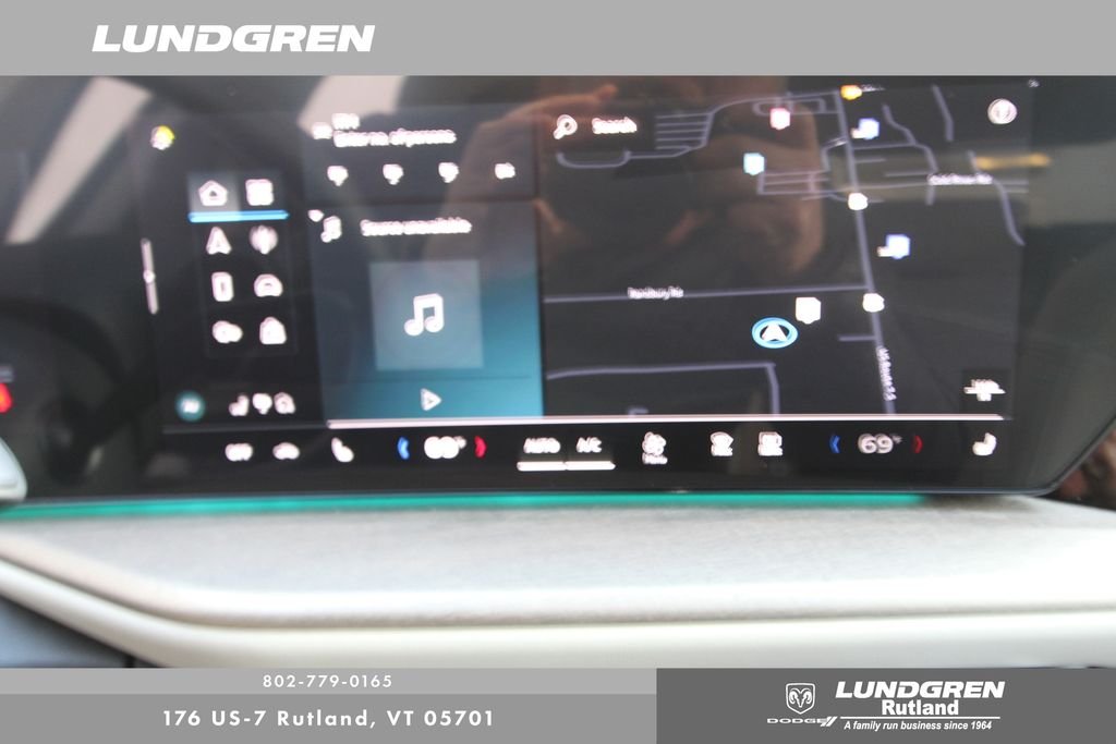 Used 2025 White Audi 2.0T Premium image 3