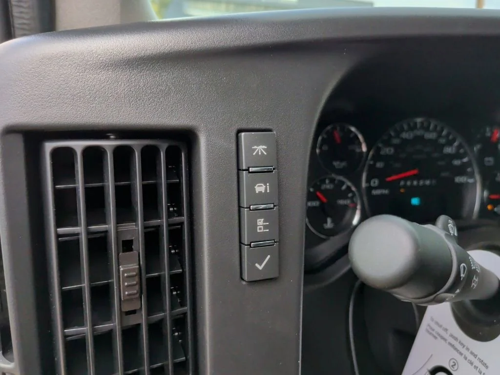 2025 Chevrolet Express Cargo Work Van - Photo 15