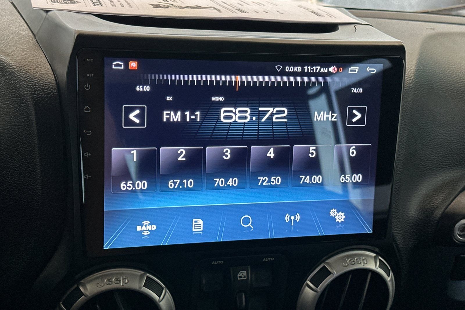 Used 2017 White Jeep Unlimited Sahara image 20