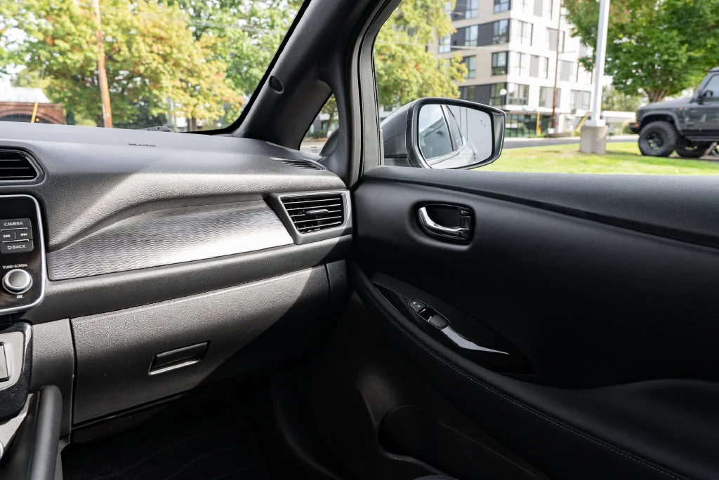 Used 2025 Gray Nissan SV Plus image 10