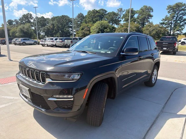 Used 2023 Brown Jeep Limited image 2