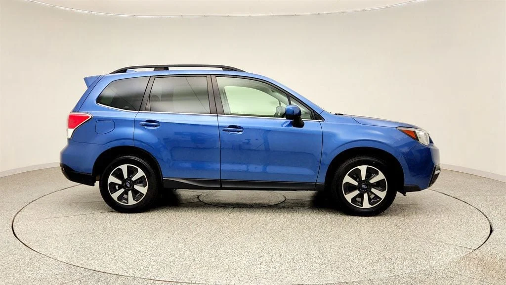 Used 2017 Quartz Blue Pearl Subaru 2.5i Limited CVT w/ Popular Package #2 & Blind Spot Detection image 4