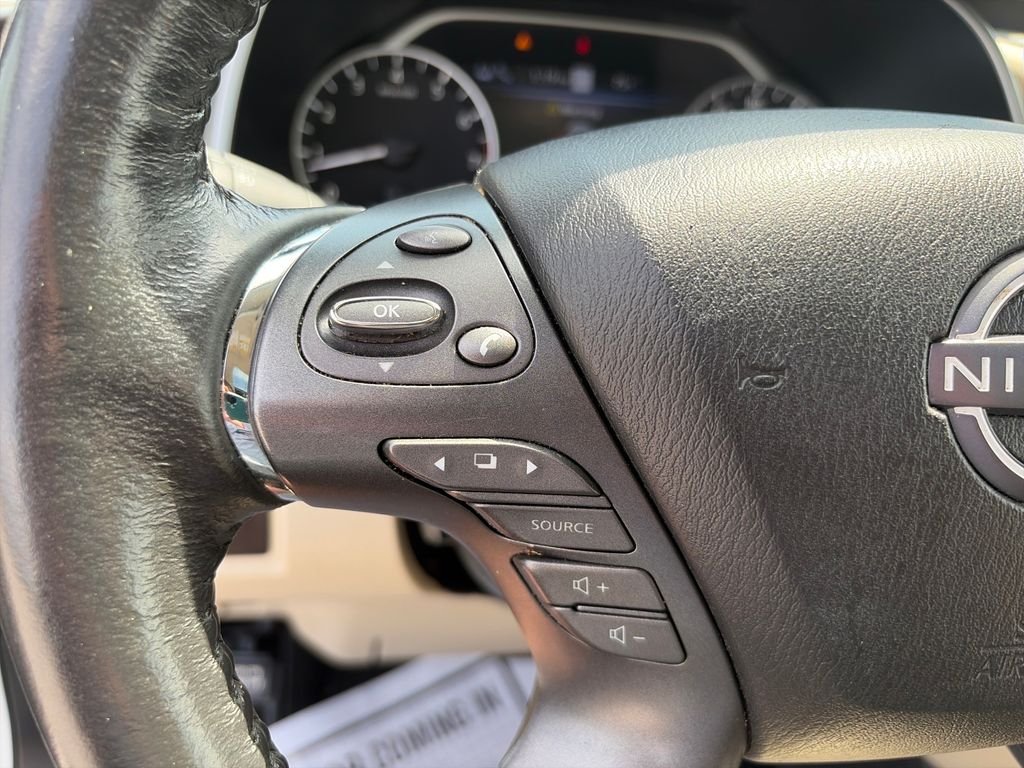 Used 2024 Pearl White Nissan Platinum image 32