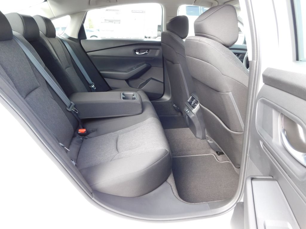New 2026 Platinum White Pearl Honda LX image 19