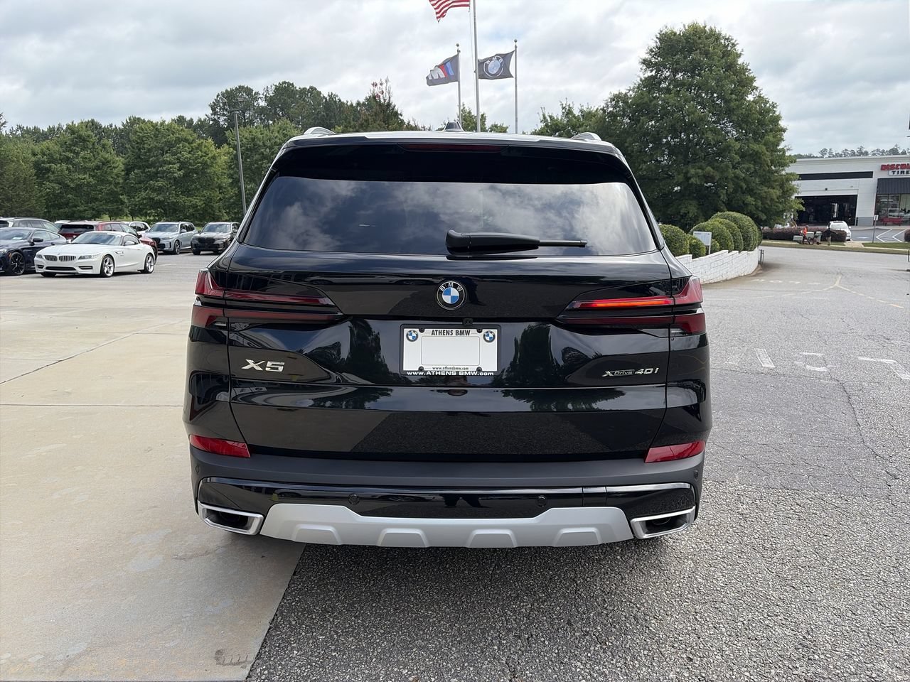 New 2026 Black Sapphire Metallic BMW xDrive40i image 7