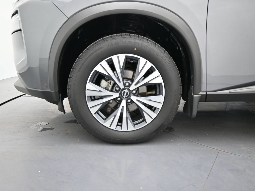 Used 2023 Gun Metallic Nissan SV image 8