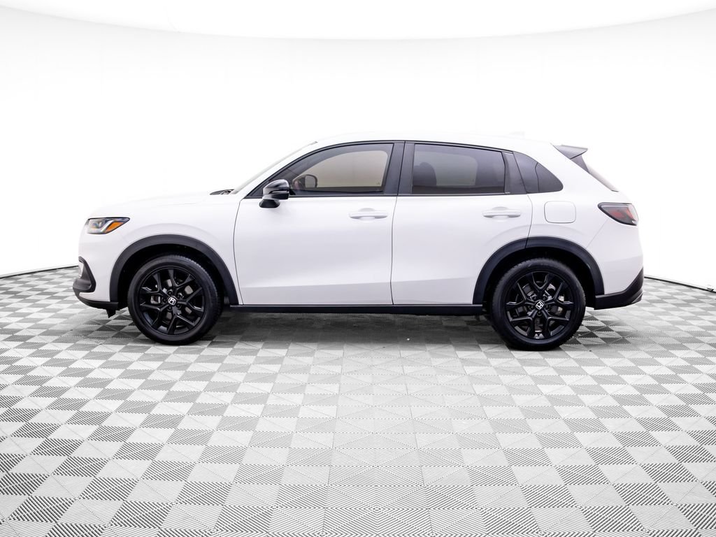 Certified Used 2024 Platinum White Pearl Honda 5DR 2WD SPORT image 2