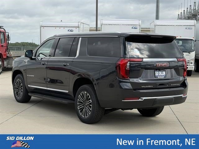 New 2026 Titanium Rush Metallic GMC Elevation image 8