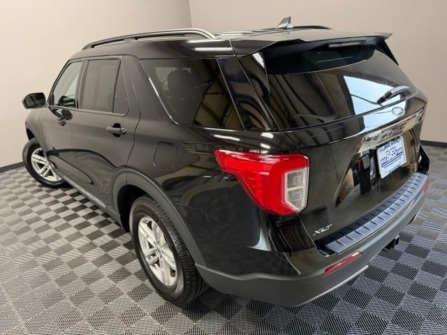 Certified Used 2021 Agate Black Metallic Ford XLT image 9