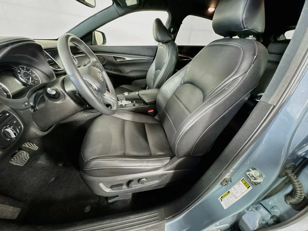 Certified Used 2022 Gray INFINITI LUXE image 27