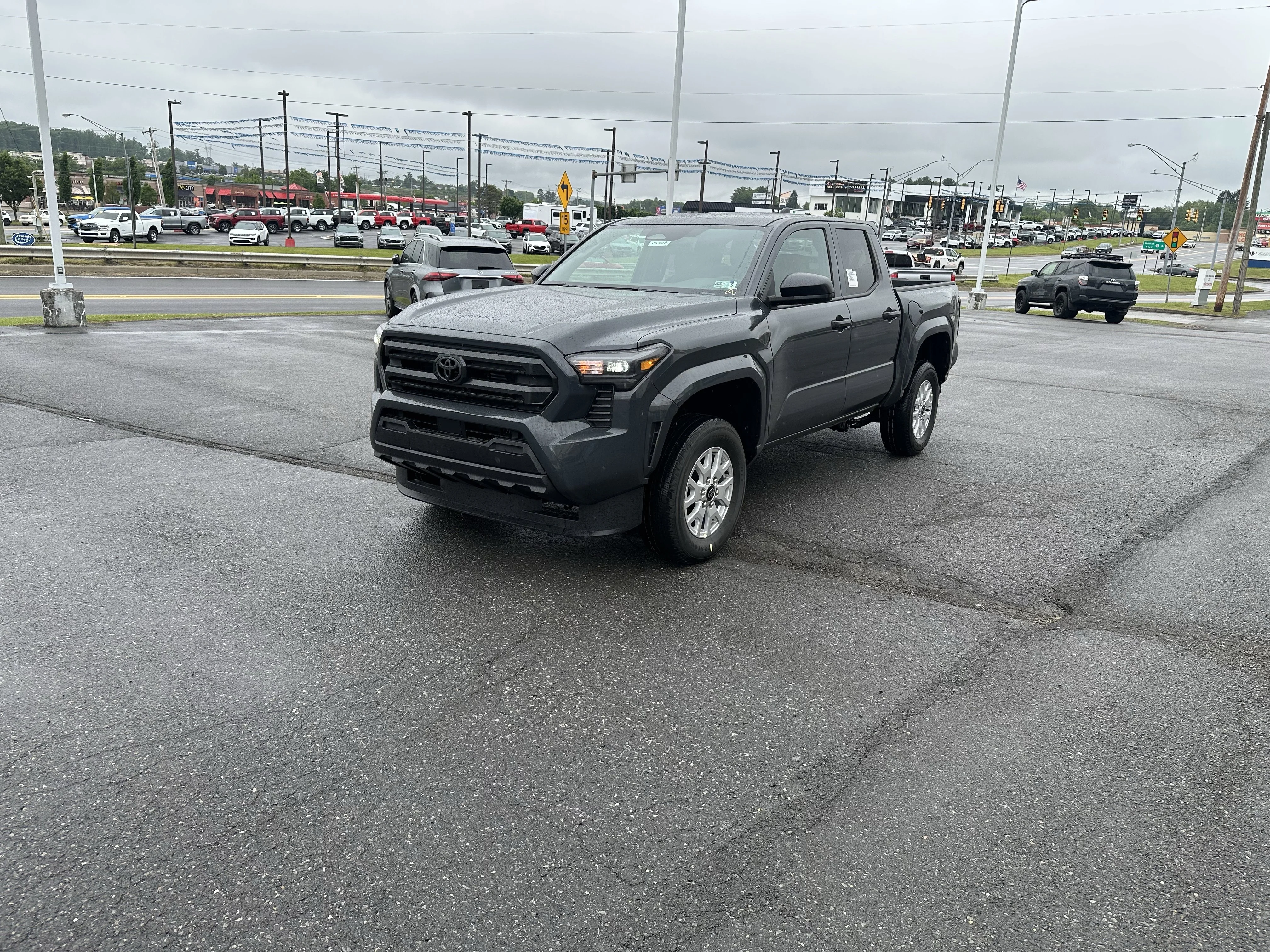 2026 Toyota Tacoma SR - Photo 7