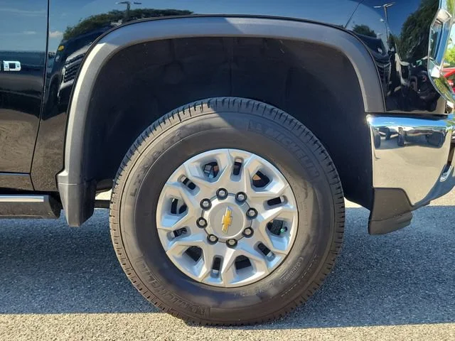 2025 Chevrolet Silverado 2500HD LTZ - Photo 6