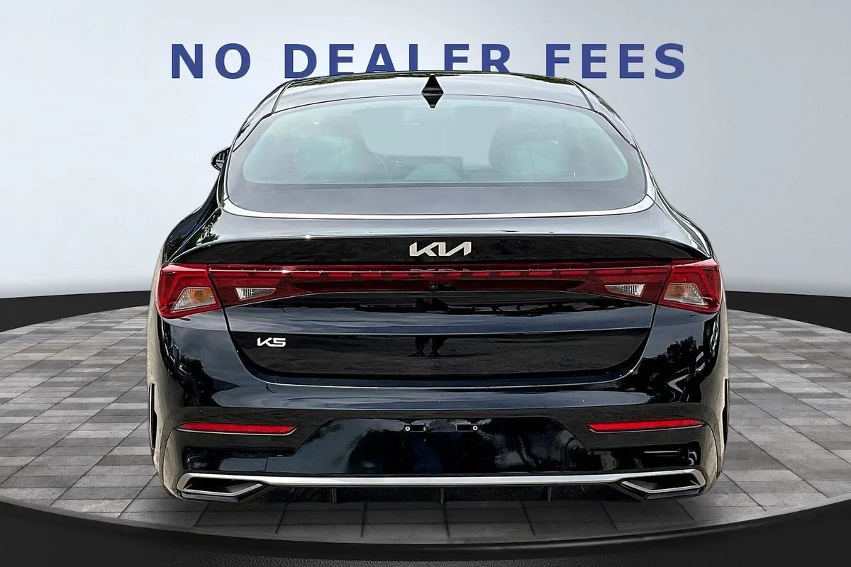 Used 2023  Kia EX image 5