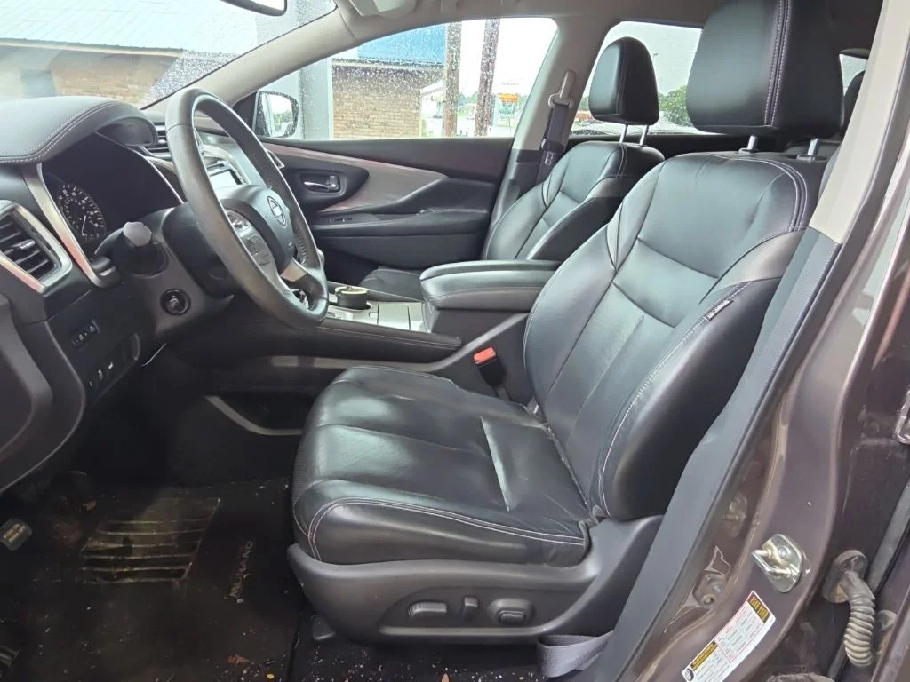 Used 2016 Brown Nissan Platinum image 12