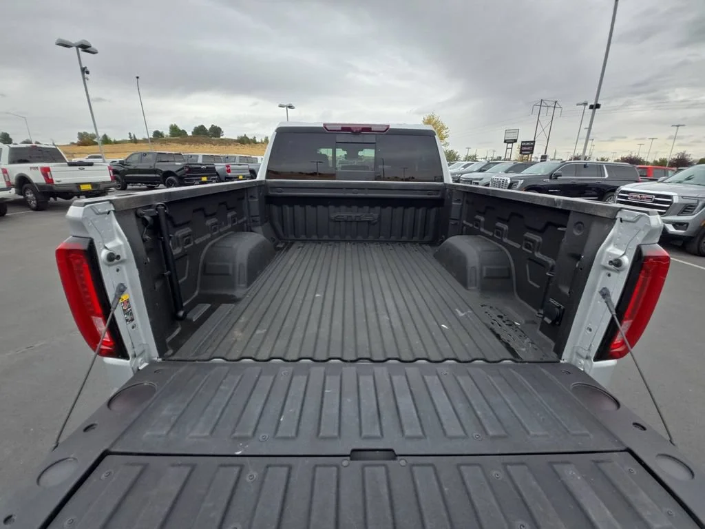 Certified Used 2022 QUICKSILVER METALLIC GMC AT4 image 23