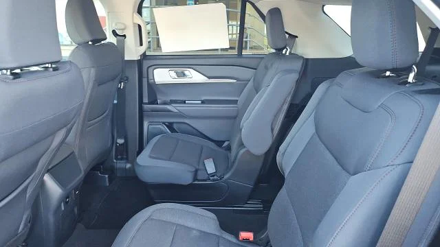 New 2026 Carbonized Gray Metallic Ford Active RWD image 24