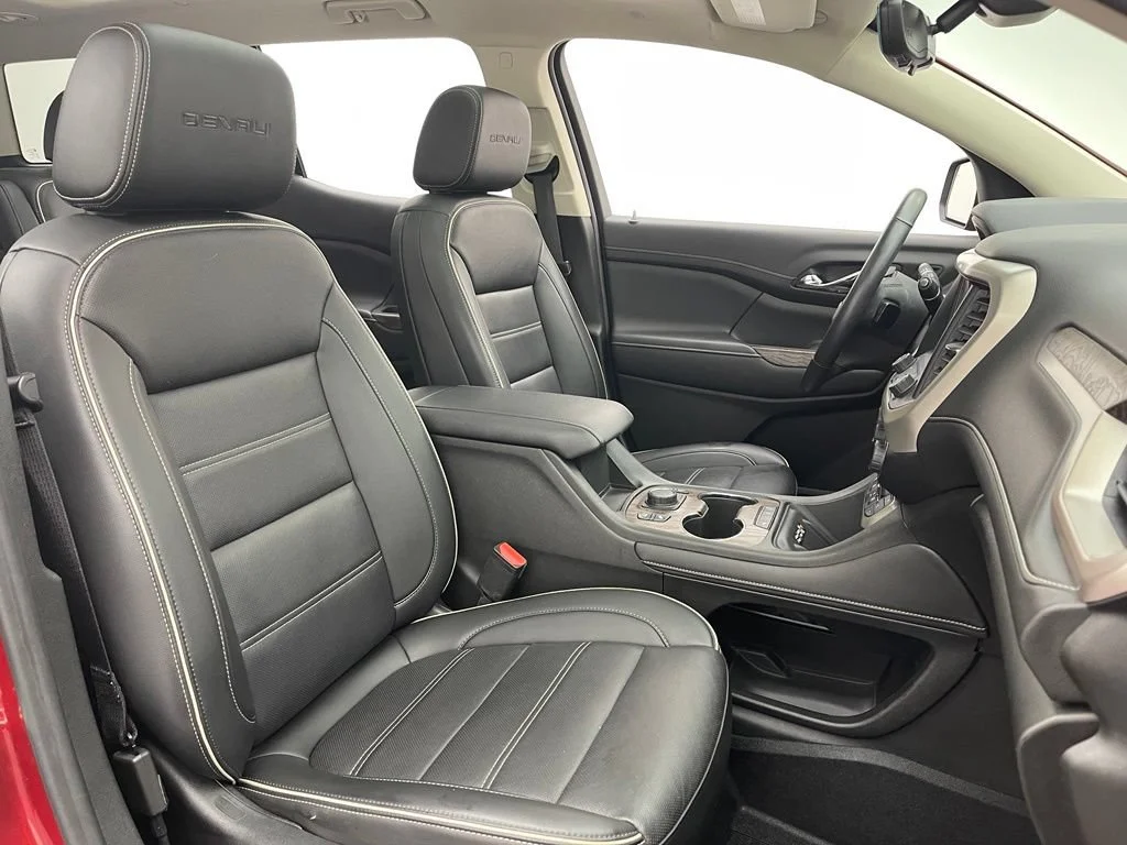 Used 2021 CAYENNE RED TINTCOAT GMC Denali image 37