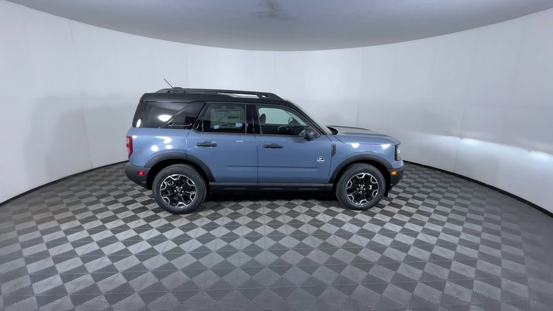 New 2026 Azure Gray Metallic Tri-Coat Ford Outer Banks image 9
