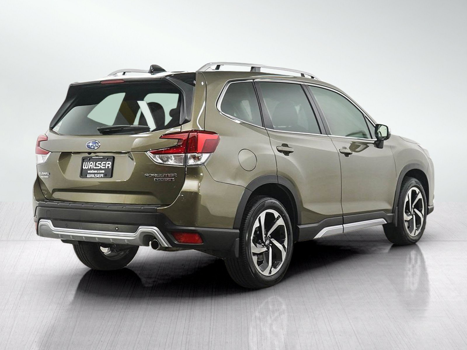 Used 2024 Autumn Green Metallic Subaru Touring image 5
