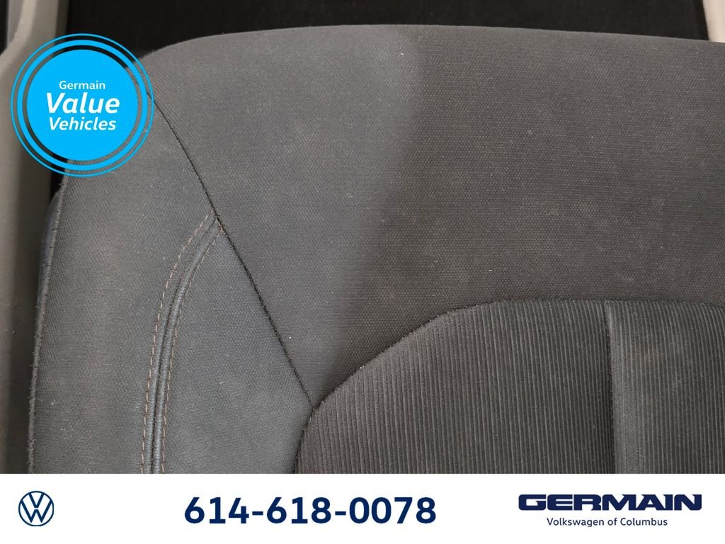 Used 2017 Blue Chrysler LX image 25