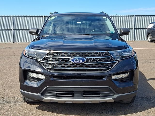 Used 2023 Black Ford XLT image 2