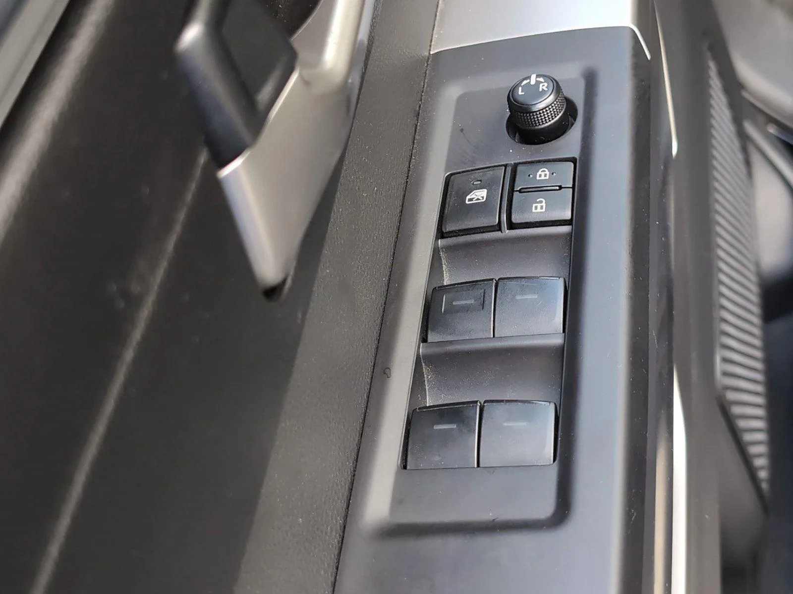 Used 2024 Midnight Black Metallic Toyota SR5 image 18