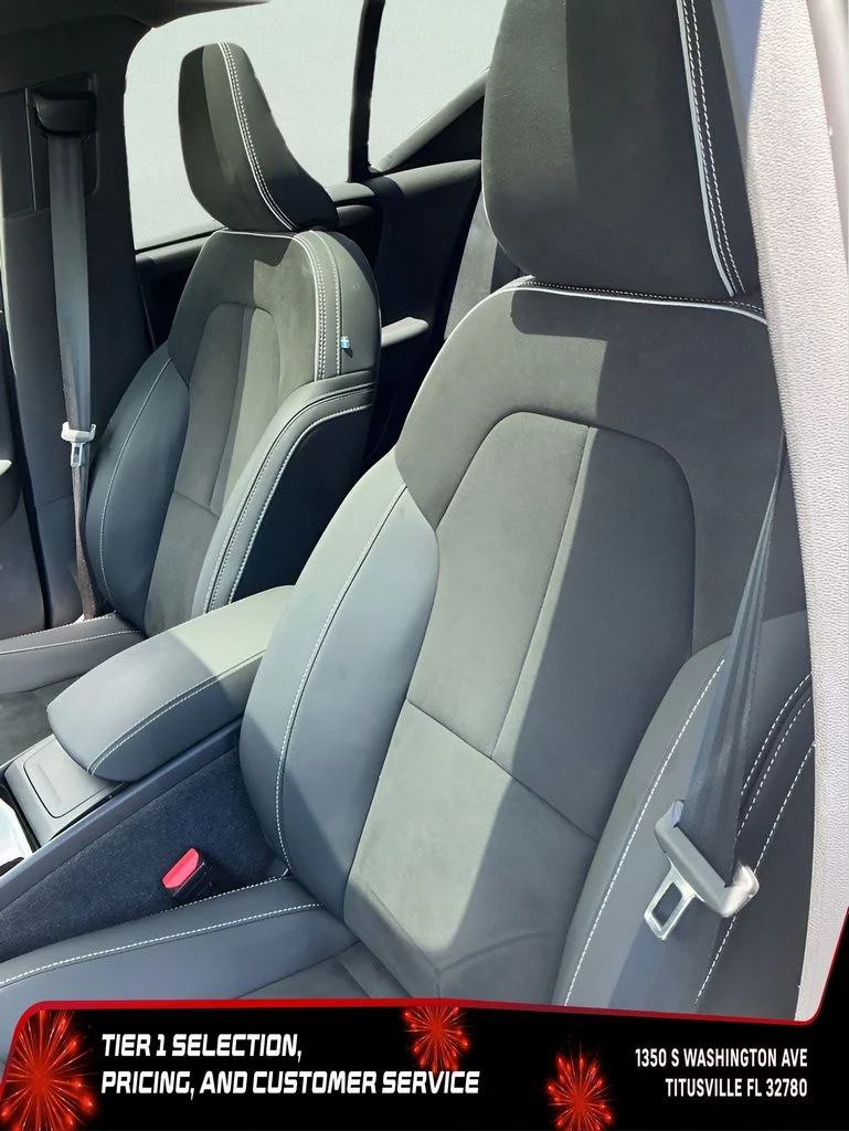 Used 2023 White Volvo Ultimate image 25