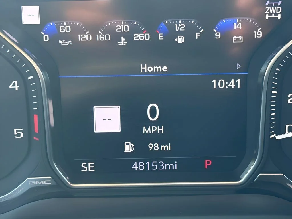 Used 2022 White GMC Denali image 15