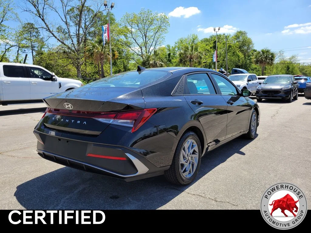 Used 2024 Black Hyundai SEL image 6