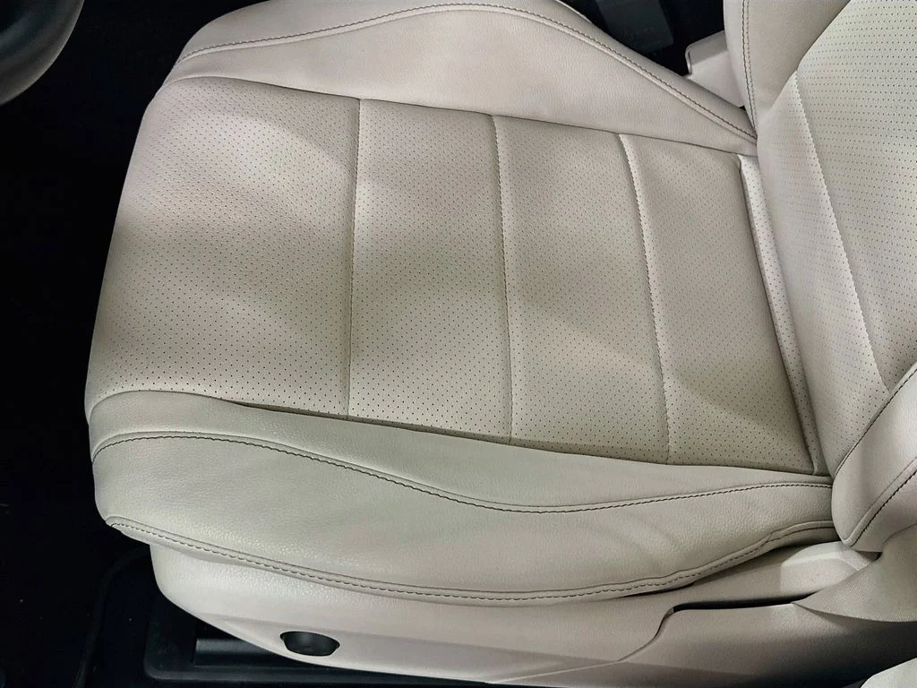 Certified Used 2024 Polar White Mercedes-Benz GLE 450 image 21
