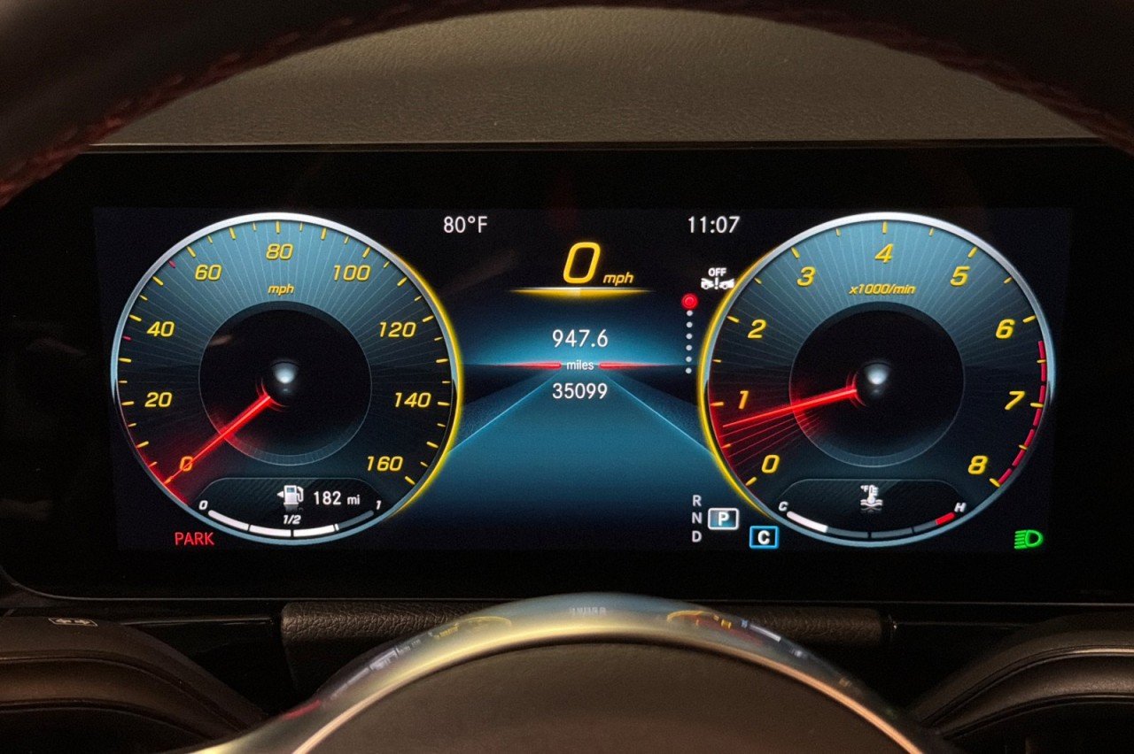Used 2023 Mountain Grey Metallic Mercedes-Benz GLA 250 image 23