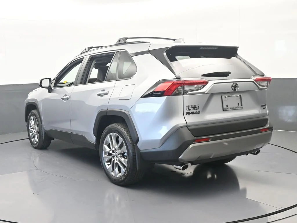Used 2025 Silver Sky Metallic Toyota Limited image 3