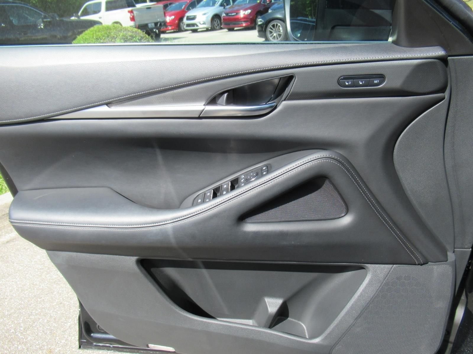 Used 2023 Black INFINITI LUXE image 20