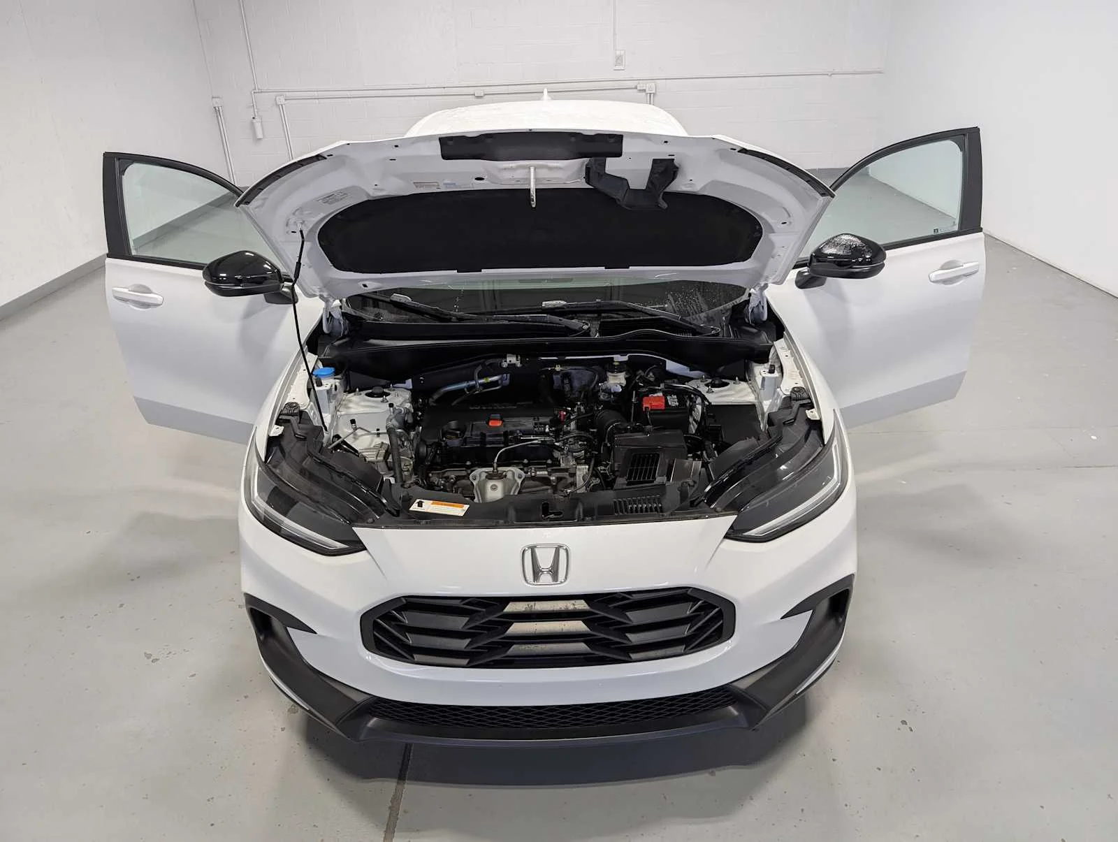 Certified Used 2024 Platinum White Pearl Honda Sport image 11