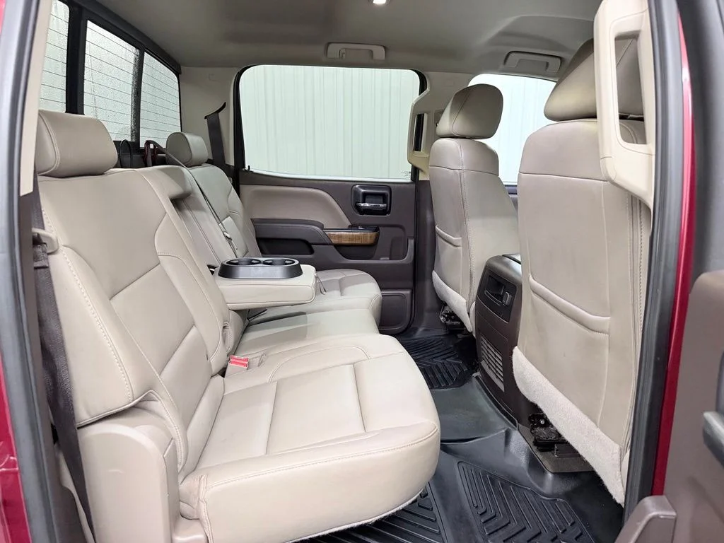Used 2018 Red GMC SLT image 34