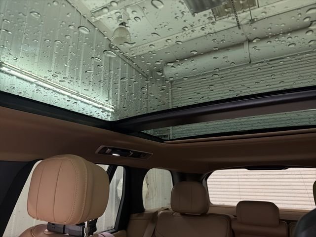 New 2026 Varesine Blue Land Rover SE image 39