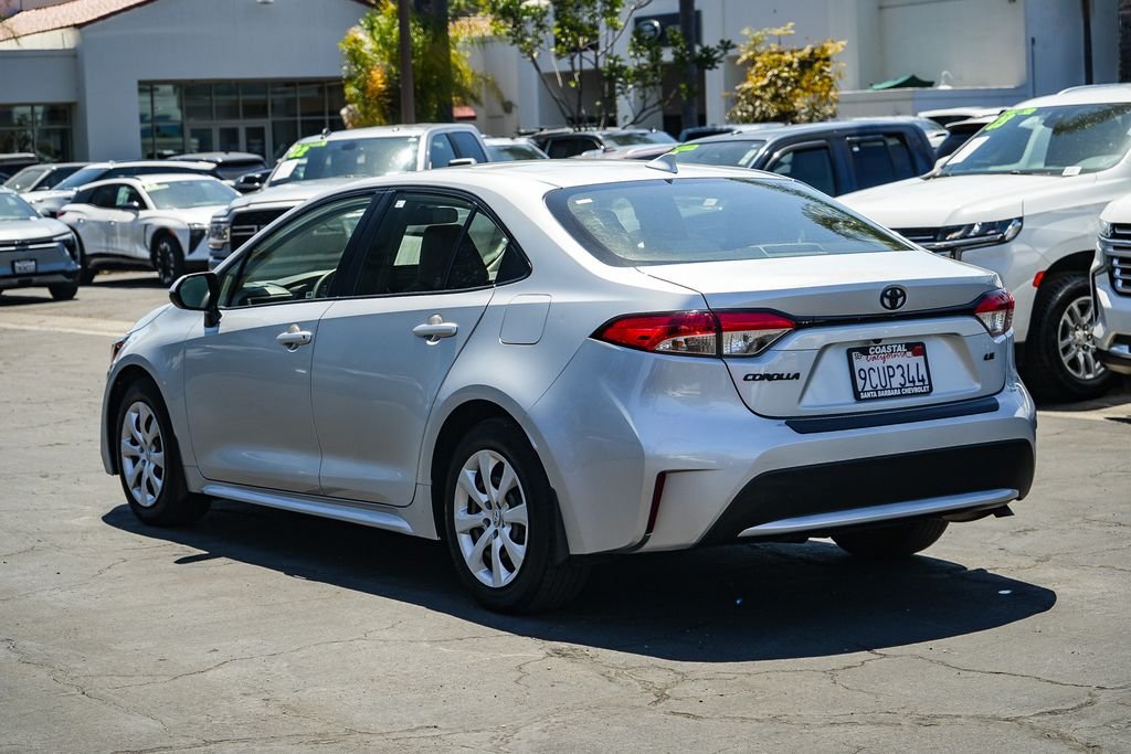 Used 2022 Silver Toyota LE image 4