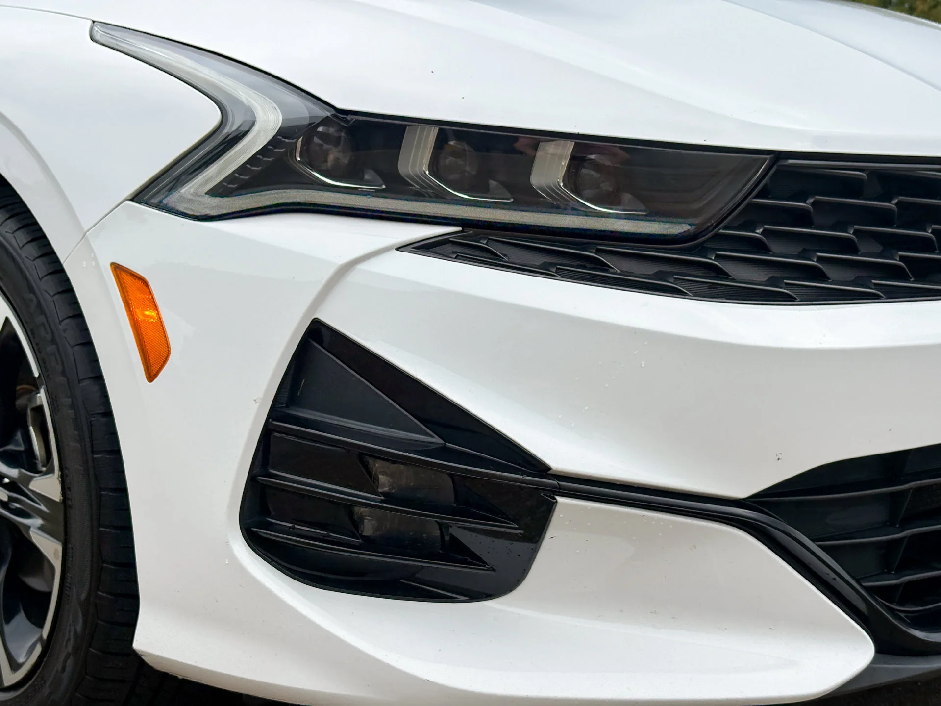Used 2022 White Kia GT-Line image 3