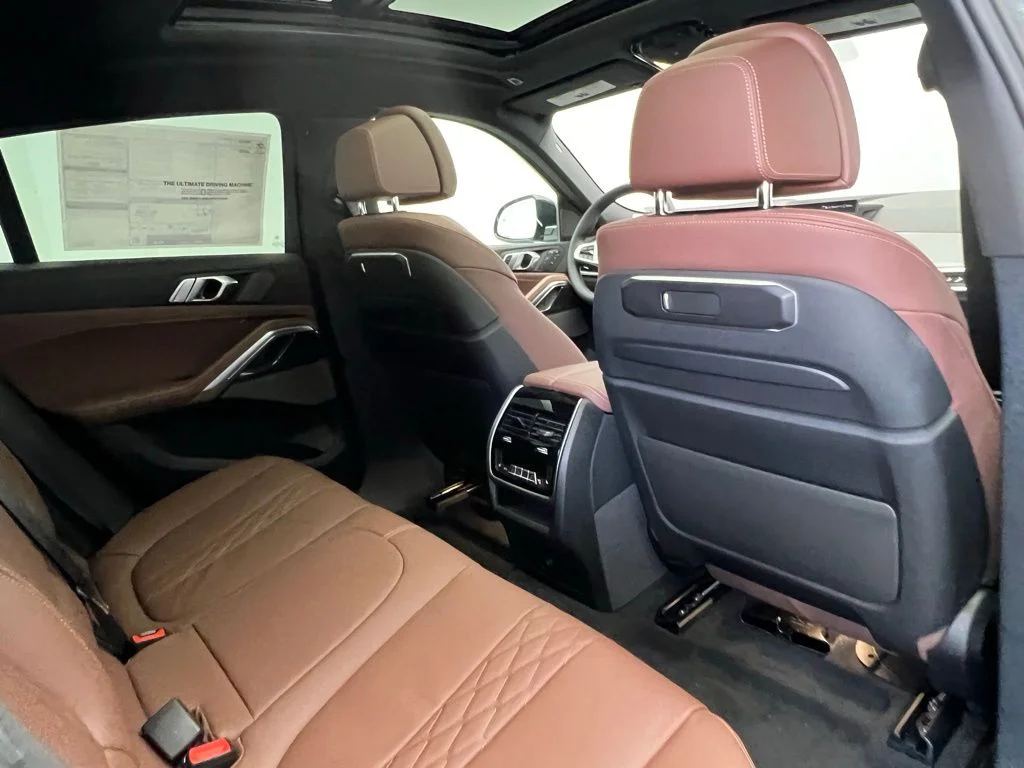 New 2027 Black Sapphire Metallic BMW xDrive40i image 8