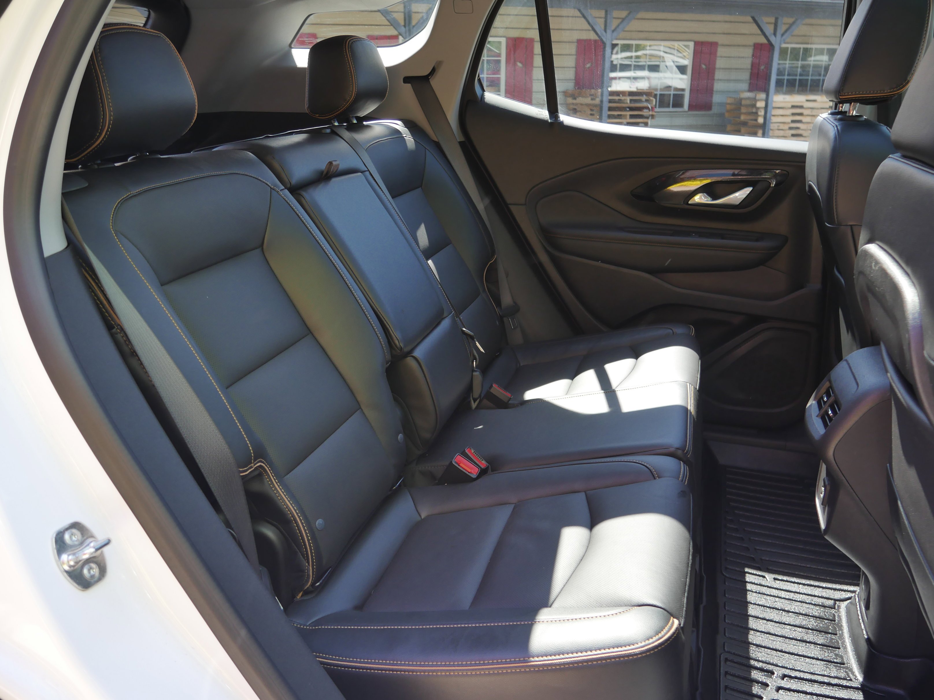 Used 2024 Summit White GMC AT4 image 18