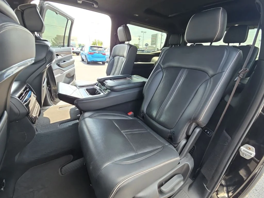 2023 Jeep Grand Wagoneer Series II - Photo 33