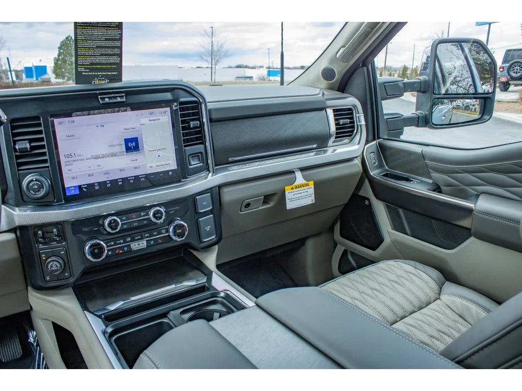 New 2026 Glacier Gray Metallic Tri-Coat Ford Platinum image 38