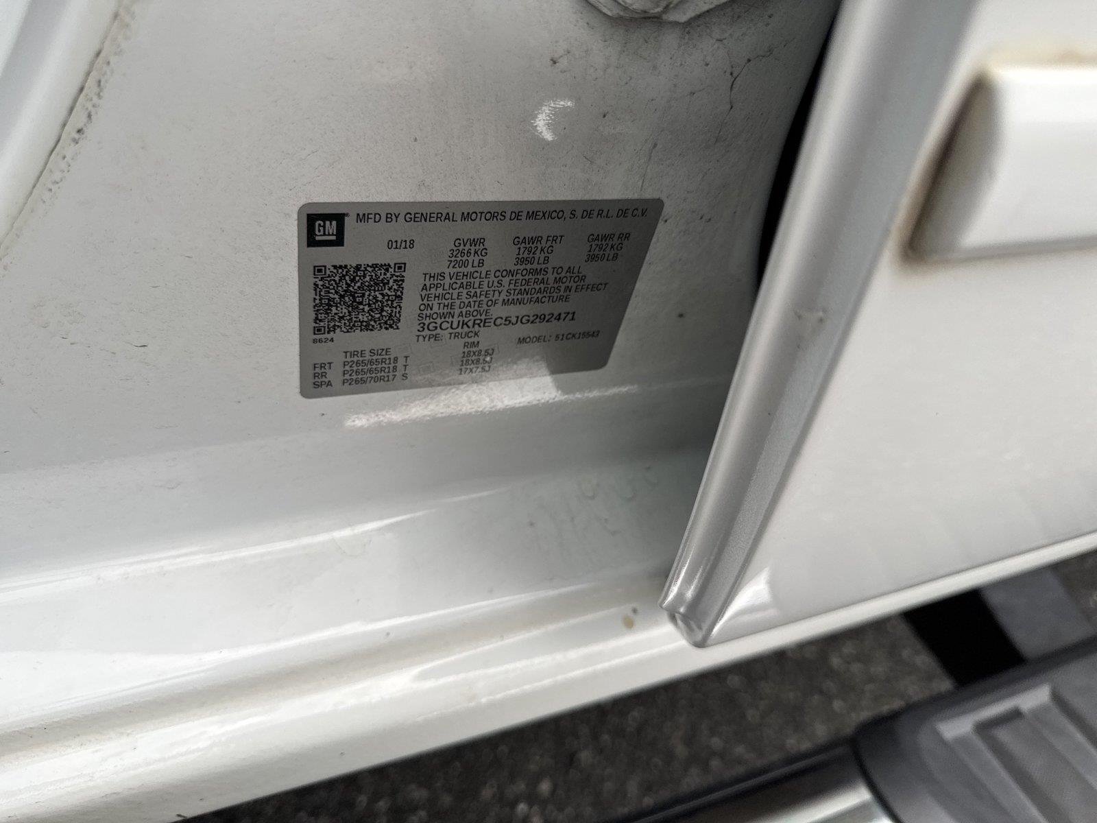 Used 2018 SUMMIT WHITE Chevrolet LT image 37